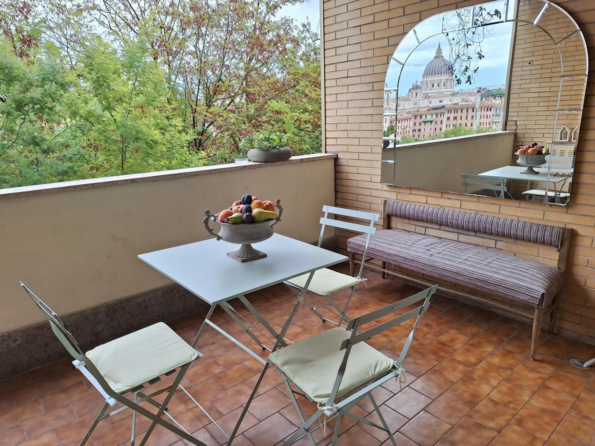 Delmirani's Book Apartments - Vatican View Rome Buitenkant foto
